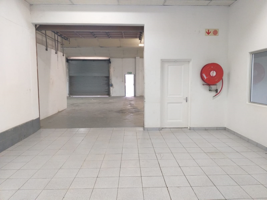 To Let Commercial Property for Rent in Paarden Eiland Western Cape